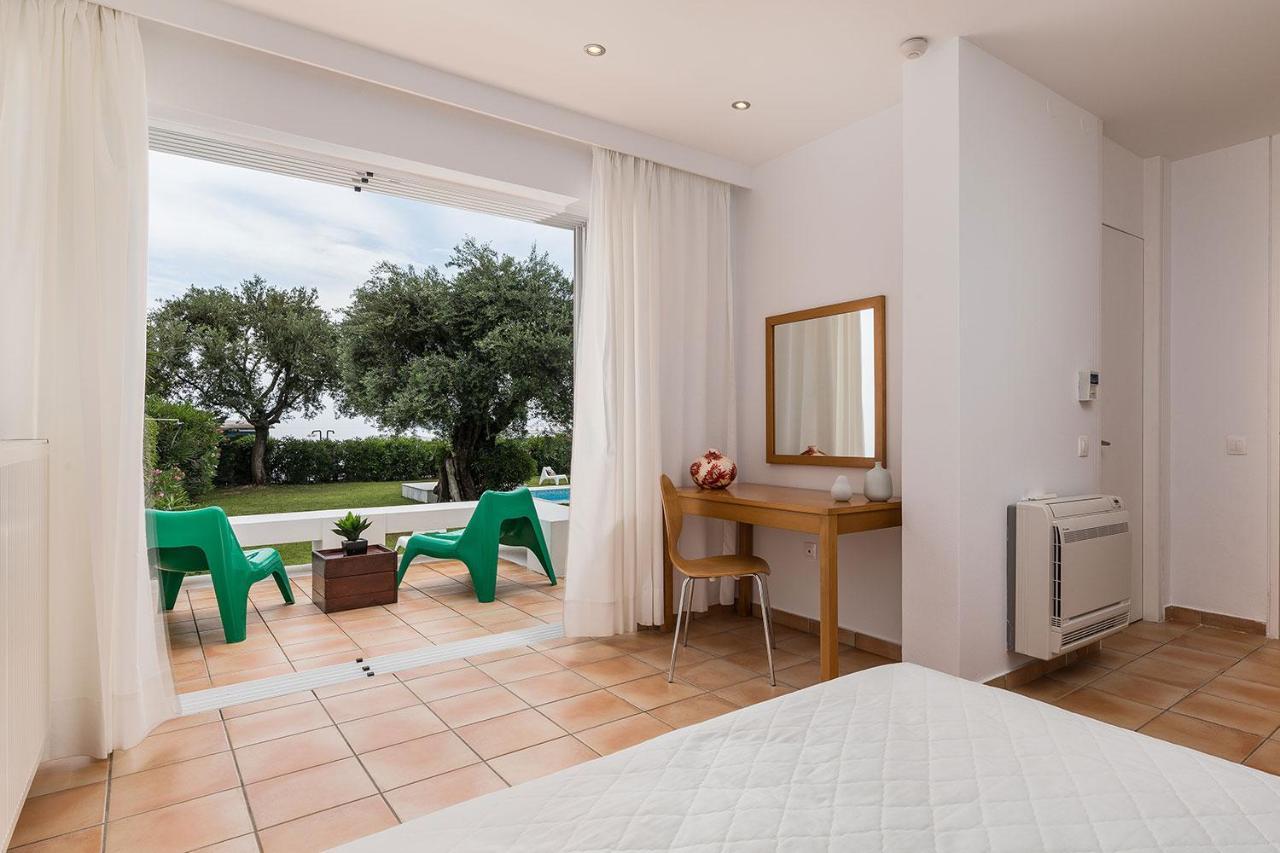 בארבאטי Villa Piedra Del Mar Beachfront By Villa2Be מראה חיצוני תמונה