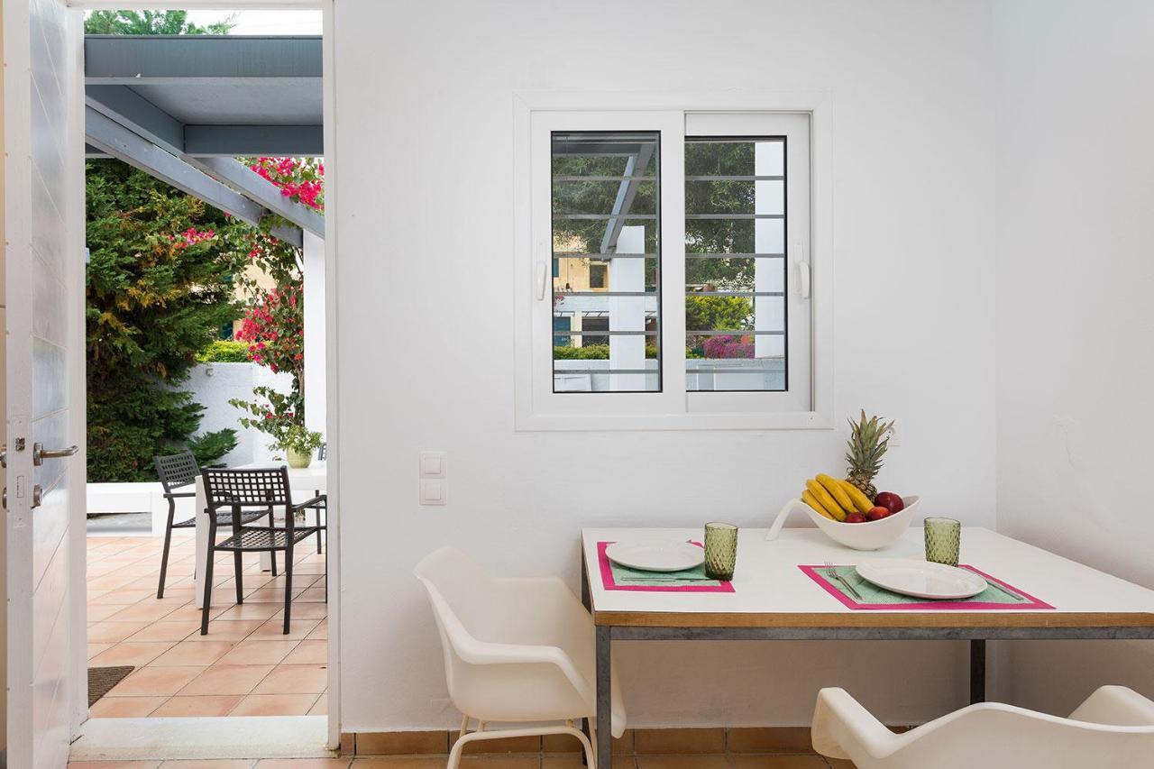 בארבאטי Villa Piedra Del Mar Beachfront By Villa2Be מראה חיצוני תמונה